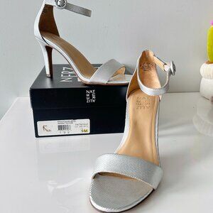 Silver Women's Heels (New, Size 9)